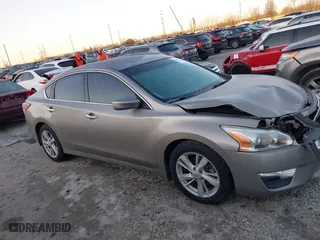 2013 Nissan Altima 2.5 SL with VIN 1N4AL3AP5DC164654, listed as a IAAI auction lot 41397318 with 186,333 mi miles. Bid and sale history available at carsss.com. Image 13.