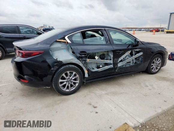 2022 Mazda 3 S with VIN 3MZBPAAL7NM304933, listed as a Copart auction lot 60727995 with 27,642 mi miles and Salvage title. Bid and sale history available at DreamBid. Image 3.