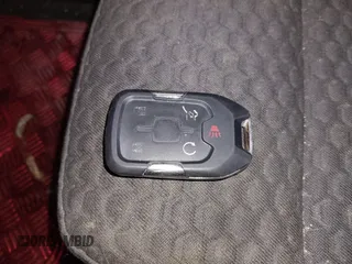 2019 GMC Acadia SLE z VIN 1GKKNRLA6KZ247285, wystawiony jako IAAI lot #41393392 z przebiegiem 97 199 mil mil oraz . Historia ofert i sprzedaży dostępna na DreamBid. Obrazek 11.