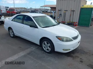 2002 Toyota Camry LE z VIN JTDBE32K020030113, wystawiony jako IAAI lot #41210452 z przebiegiem 190 486 mil mil oraz . Historia ofert i sprzedaży dostępna na DreamBid. Obrazek 1.