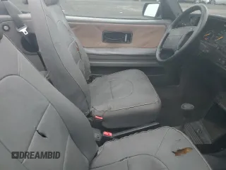 1992 Saab 900 z VIN YS3AK76E3N7007347, wystawiony jako Copart lot #83771454 z przebiegiem 113 408 mil mil oraz Szkoda całkowita • Salvage title. Historia ofert i sprzedaży dostępna na DreamBid. Obrazek 10.