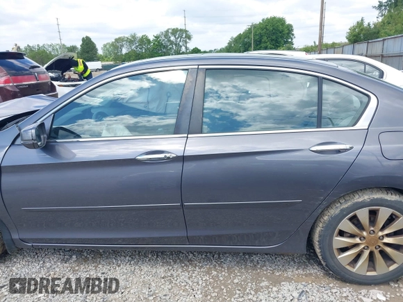 2013 Honda Accord EX с VIN 1HGCR2F70DA022309, выставлен на аукционе IAAI как лот 42310699 с пробегом 163 516 миль миль и . История ставок и продаж доступна на DreamBid. Изображение 14.
