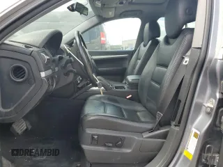 2006 Porsche Cayenne z VIN WP1AA29P06LA24771, wystawiony jako Copart lot #59978015 z przebiegiem 194 360 mil mil oraz Czysty tytuł • Clean title. Historia ofert i sprzedaży dostępna na DreamBid. Obrazek 7.