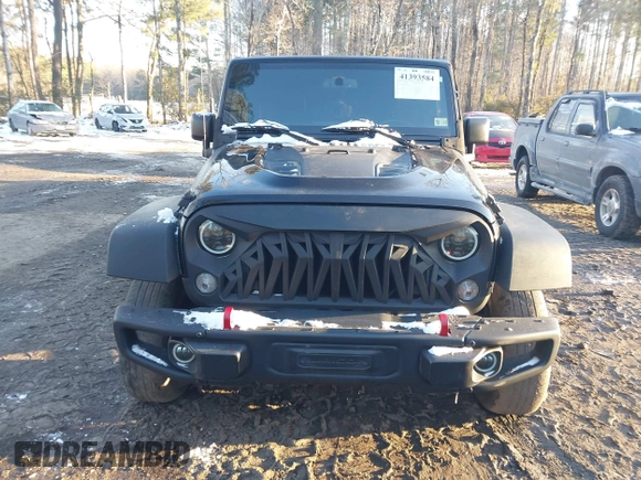 2017 Jeep Wrangler Unlimited Rubicon Recon z VIN 1C4BJWFG4HL723096, wystawiony jako IAAI lot #41393584 z przebiegiem 102 045 mil mil oraz . Historia ofert i sprzedaży dostępna na DreamBid. Obrazek 6.