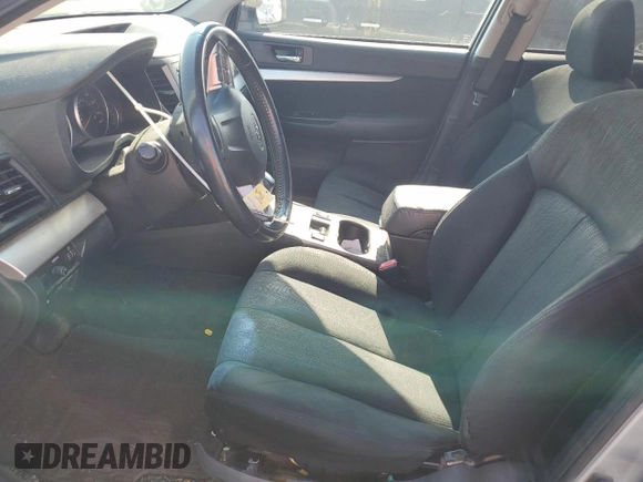 2013 Subaru Outback Premium z VIN 4S4BRCCC4D3266613, wystawiony jako Copart lot #60731575 z przebiegiem 154 154 mil mil oraz Czysty tytuł • Clean title. Historia ofert i sprzedaży dostępna na DreamBid. Obrazek 7.