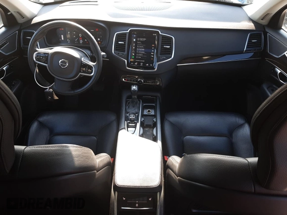 2019 Volvo XC90 Momentum z VIN YV4102PK8K1456992, wystawiony jako Copart lot #44600625 z przebiegiem 88 338 mil mil oraz Szkoda całkowita • Salvage title. Historia ofert i sprzedaży dostępna na DreamBid. Obrazek 8.
