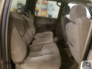2003 Chevrolet Suburban LT with VIN 1GNFK16Z83J343998, listed as a Copart auction lot 73015264 with 298,313 mi miles and Clean Title. Bid and sale history available at carsss.com. Image 11.