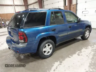 2005 Chevrolet TrailBlazer LT with VIN 1GNDT13S452336684, listed as a IAAI auction lot 42201460 with 139,327 mi miles and . Bid and sale history available at DreamBid. Image 4.