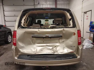 2010 Chrysler Town & Country Touring with VIN 2A4RR5D17AR184092, listed as a IAAI auction lot 41727926 with 158,937 mi miles and . Bid and sale history available at DreamBid. Image 17.