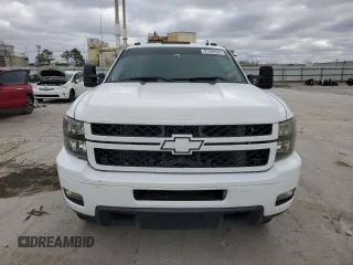2008 Chevrolet Silverado 3500HD DRW LTZ with VIN 1GCJK33698F111624, listed as a Copart auction lot 87398034 with 242,410 mi miles and Clean Title. Bid and sale history available at carsss.com. Image 5.
