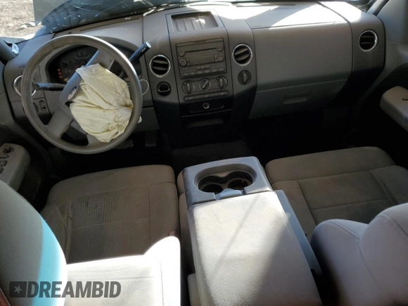 2007 Ford F-150 STX with VIN 1FTRX12W87FB32957, listed as a Copart auction lot 41818135 with 180,590 mi miles and Salvage Title. Bid and sale history available at DreamBid. Image 8.