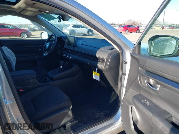 2025 Honda CR-V EX with VIN 2HKRS4H41SH443862, listed as a IAAI auction lot 41230600 with 331 mi miles and . Bid and sale history available at DreamBid. Image 5.