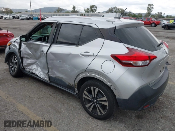 2019 Nissan Kicks SR with VIN 3N1CP5CU1KL535075, listed as a IAAI auction lot 42051466 with 73,730 mi miles. Bid and sale history available at carsss.com. Image 3.