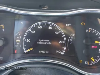 2019 Jeep Grand Cherokee Upland с VIN 1C4RJEAG3KC776704, выставлен на аукционе IAAI как лот 41822822 с пробегом 57 197 миль миль и . История ставок и продаж доступна на DreamBid. Изображение 16.