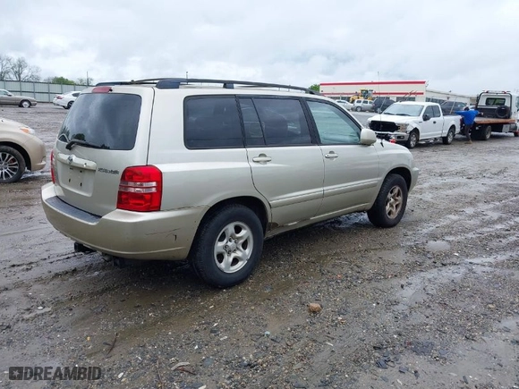 2001 Toyota Highlander with VIN JTEGF21A510026302, listed as a IAAI auction lot 41973526 with 252,330 mi miles. Bid and sale history available at carsss.com. Image 4.