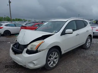 2011 Nissan Rogue S z VIN JN8AS5MV5BW263817, wystawiony jako IAAI lot #42171411 z przebiegiem 180 693 mil mil oraz . Historia ofert i sprzedaży dostępna na DreamBid. Obrazek 6.