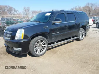 2014 Cadillac Escalade ESV Premium z VIN 1GYS4JEF7ER143539, wystawiony jako IAAI lot #41802142 z przebiegiem 174 584 mil mil oraz . Historia ofert i sprzedaży dostępna na DreamBid. Obrazek 2.