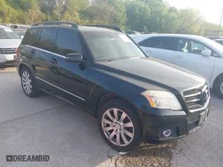 2011 Mercedes-Benz GLK-Class GLK 350 with VIN WDCGG5GB2BF620874, listed as a IAAI auction lot 41921299 with 147,086 mi miles. Bid and sale history available at carsss.com. Image 1.