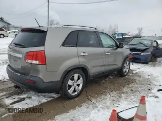 2012 Kia Sorento EX with VIN 5XYKUDA23CG247371, listed as a Copart auction lot 44522465 with 205,067 mi miles and Salvage Title. Bid and sale history available at carsss.com. Image 3.