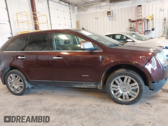 2009 Lincoln MKX z VIN 2LMDU68C69BJ04463, wystawiony jako IAAI lot #42231655 z przebiegiem 239 719 mil mil oraz . Historia ofert i sprzedaży dostępna na DreamBid. Obrazek 13.