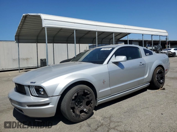 2006 Ford Mustang Standard with VIN 1ZVFT80N165219229, listed as a Copart auction lot 60684965 with 171,273 mi miles and Salvage title. Bid and sale history available at DreamBid. Image 1.
