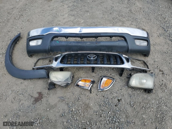 2001 Toyota Tacoma PreRunner with VIN 5TEGN92N81Z795197, listed as a Copart auction lot 48080085 with 303,112 mi miles and Salvage Title. Bid and sale history available at carsss.com. Image 12.