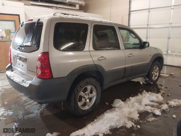 2006 Mazda Tribute i with VIN 4F2YZ02Z86KM37861, listed as a IAAI auction lot 41495015 with 125,655 mi miles. Bid and sale history available at carsss.com. Image 4.