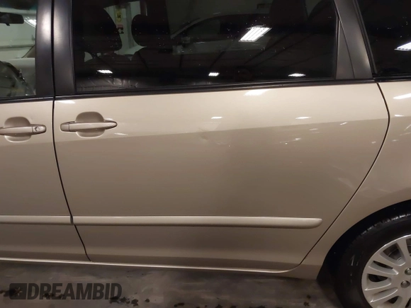 2009 Toyota Sienna XLE with VIN 5TDZK22CX9S236850, listed as a IAAI auction lot 42303935 with 201,583 mi miles and . Bid and sale history available at DreamBid. Image 18.
