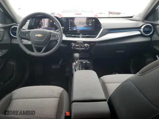 2025 Chevrolet Trax LT with VIN KL77LHEP6SC124685, listed as a Copart auction lot 43427785 with 2,494 mi miles and Salvage Title. Bid and sale history available at carsss.com. Image 8.