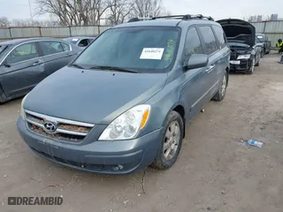 2008 Hyundai Entourage GLS with VIN KNDMC233686052137, listed as a IAAI auction lot 41640274 with NaN miles. Bid and sale history available at carsss.com. Image 17.