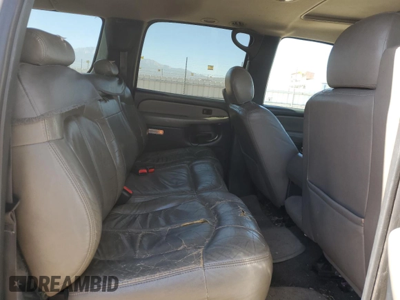 2000 Chevrolet Suburban LS with VIN 3GNGK26U2YG222505, listed as a Copart auction lot 74813244 with 311,269 mi miles and Salvage Title. Bid and sale history available at carsss.com. Image 11.