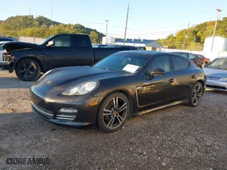 2013 Porsche Panamera with VIN WP0AA2A75DL014389, listed as a IAAI auction lot 40541878 with 67,119 mi miles. Bid and sale history available at carsss.com. Image 2.