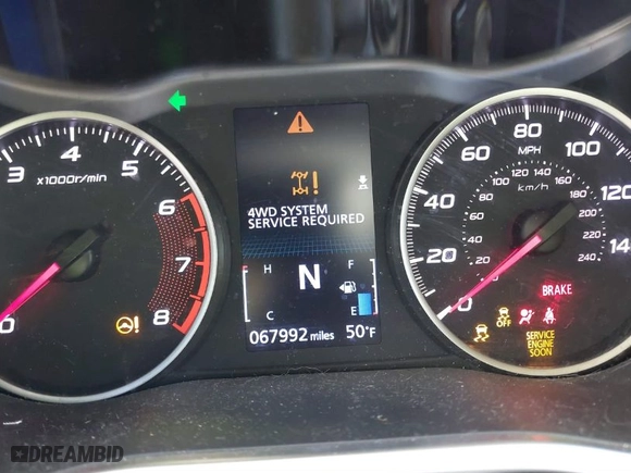 2018 Mitsubishi Eclipse Cross LE with VIN JA4AT4AA4JZ043399, listed as a IAAI auction lot 41814894 with 67,992 mi miles. Bid and sale history available at carsss.com. Image 7.