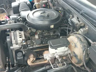 1994 GMC Sierra 1500 z VIN 2GTEC19K7R1533441, wystawiony jako IAAI lot #41880776 z przebiegiem 221 449 mil mil oraz . Historia ofert i sprzedaży dostępna na DreamBid. Obrazek 12.