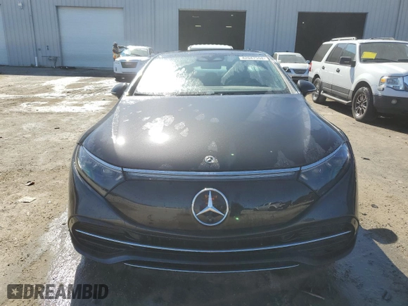2023 Mercedes-Benz EQS with VIN W1KCG2DBXPA033002, listed as a Copart auction lot 42047594 with 8,826 mi miles. Bid and sale history available at carsss.com. Image 5.