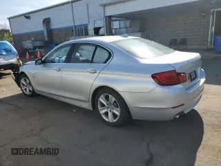 2012 BMW 5 Series 528i xDrive z VIN WBAXH5C52CDW10360, wystawiony jako Copart lot #54454025 z przebiegiem Nie podano mil oraz Szkoda całkowita • Salvage title. Historia ofert i sprzedaży dostępna na DreamBid. Obrazek 2.