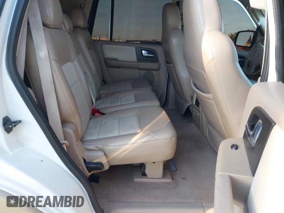 2006 Ford Expedition Eddie Bauer z VIN 1FMFU18586LA33979, wystawiony jako IAAI lot #41612898 z przebiegiem 250 956 mil mil oraz . Historia ofert i sprzedaży dostępna na DreamBid. Obrazek 8.