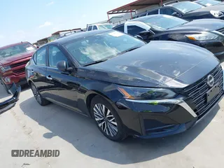 2024 Nissan Altima SV z VIN 1N4BL4DV8RN347255, wystawiony jako IAAI lot #42448571 z przebiegiem 38 219 mil mil oraz . Historia ofert i sprzedaży dostępna na DreamBid. Obrazek 1.