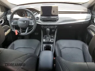 2023 Jeep Compass Limited z VIN 3C4NJDCNXPT567573, wystawiony jako Copart lot #59414545 z przebiegiem 13 504 mil mil oraz Szkoda całkowita • Salvage title. Historia ofert i sprzedaży dostępna na DreamBid. Obrazek 8.