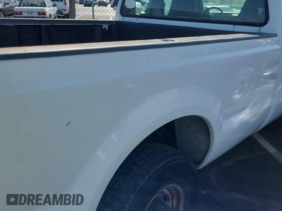 2001 Ford F-250 XL with VIN 1FTNX20L41EC24738, listed as a IAAI auction lot 42774162 with 132,911 mi miles and . Bid and sale history available at DreamBid. Image 7.
