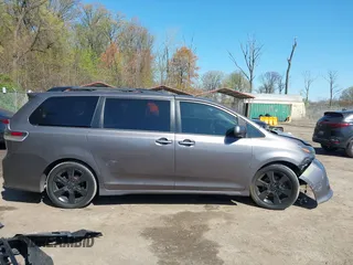 2015 Toyota Sienna SE with VIN 5TDXK3DC3FS682327, listed as a IAAI auction lot 41983156 with 141,640 mi miles. Bid and sale history available at carsss.com. Image 13.