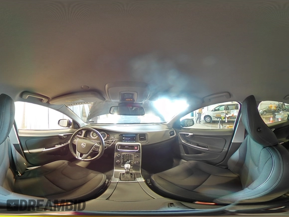 2013 Volvo S60 T5 Premier z VIN YV1612FS1D1220589, wystawiony jako Copart lot #58983665 z przebiegiem 81 341 mil mil oraz Szkoda całkowita • Salvage title. Historia ofert i sprzedaży dostępna na DreamBid. Obrazek 14.