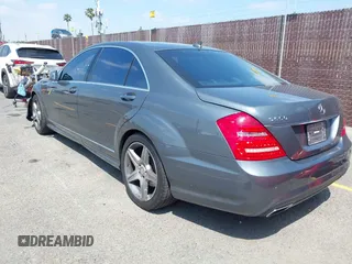 2011 Mercedes-Benz S 550 with VIN WDDNG7BB3BA385985, listed as a IAAI auction lot 42207977 with 122,874 mi miles and . Bid and sale history available at DreamBid. Image 3.