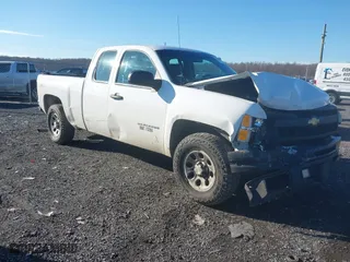 2013 Chevrolet Silverado 1500 Work Truck with VIN 1GCRKPEA1DZ366756, listed as a IAAI auction lot 41196096 with 274,143 mi miles. Bid and sale history available at carsss.com. Image 1.