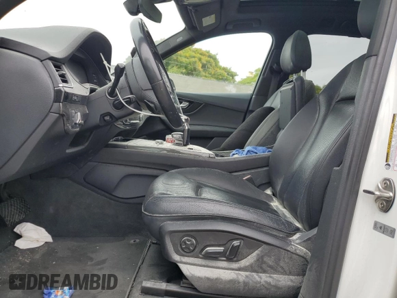 2019 Audi Q7 Premium Plus with VIN WA1LAAF70KD047717, listed as a Copart auction lot 59835635 with Not provided miles and Salvage title. Bid and sale history available at DreamBid. Image 7.