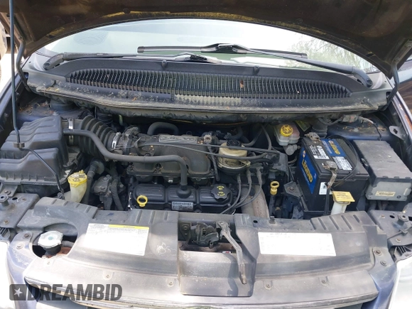 2005 Chrysler Town & Country Touring with VIN 2C8GP54L95R181669, listed as a IAAI auction lot 42065243 with 183,285 mi miles. Bid and sale history available at carsss.com. Image 10.