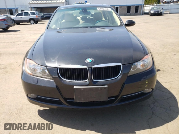 2008 BMW 3 Series 328xi z VIN WBAVC73568KX90320, wystawiony jako Copart lot #53806035 z przebiegiem 102 438 mil mil oraz Szkoda całkowita • Salvage title. Historia ofert i sprzedaży dostępna na DreamBid. Obrazek 5.