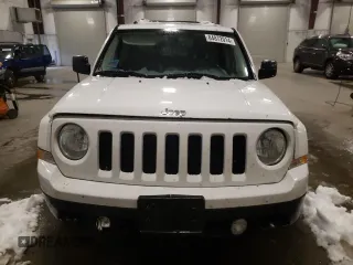 2011 Jeep Patriot Latitude X with VIN 1J4NF4GB2BD263910, listed as a Copart auction lot 84872014 with 162,067 mi miles and Salvage Title. Bid and sale history available at DreamBid. Image 5.