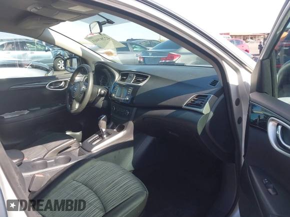 2017 Nissan Sentra S z VIN 3N1AB7AP9HY277592, wystawiony jako IAAI lot #42287903 z przebiegiem 186 876 mil mil oraz . Historia ofert i sprzedaży dostępna na DreamBid. Obrazek 5.