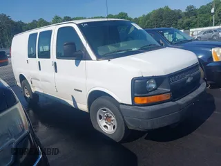 2005 Chevrolet Express Cargo z VIN 1GCGG25V251186023, wystawiony jako IAAI lot #42267322 z przebiegiem 293 795 mil mil oraz . Historia ofert i sprzedaży dostępna na DreamBid. Obrazek 1.